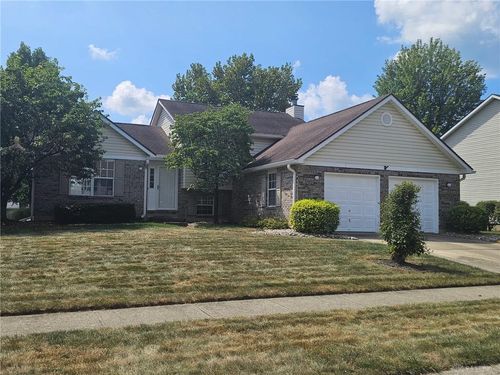 6497 Burkwood Dr, Clayton, OH, 45315-9602 | Card Image