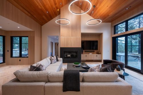 10212 Dick Barter, Truckee, CA, 96161-5165 | Card Image