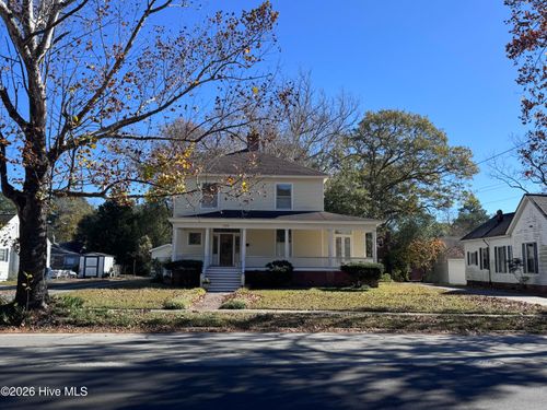1305 N Market St, Washington, NC, 27889-3657 | Card Image