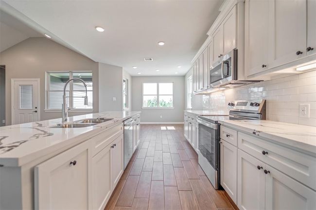 248 Alleda Rd, House other with 3 bedrooms, 3 bathrooms and 2 parking in Prairie View TX | Image 7