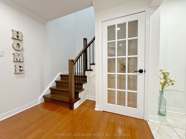 1 - 900 Central Park Dr, Condo with 3 bedrooms, 3 bathrooms and 1 parking in Brampton ON | Image 8
