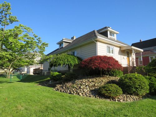 1440 3rd St, Natrona Heights, PA, 15065-1237 | Card Image