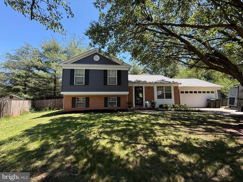 10323 Amberleigh Ct, Manassas, VA, 20110-6616 | Card Image