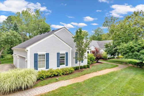 4815 Mill Creek Ct, Rochester, MI, 48306-1637 | Card Image