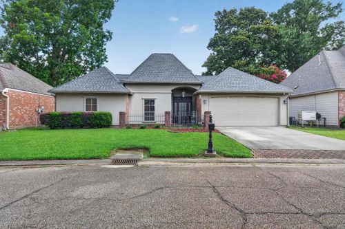 121 La Maison Belle, Denham Springs, LA, 70726 | Card Image