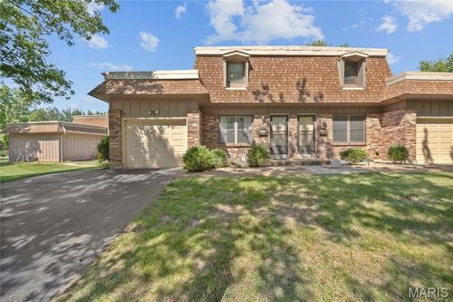 2417 Charente Dr, Maryland Heights, MO, 63043-1501 | Card Image