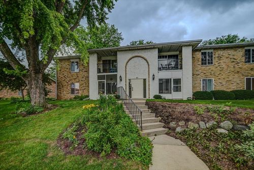 e-41 Golf Course Road, Madison, WI, 53704 | Card Image