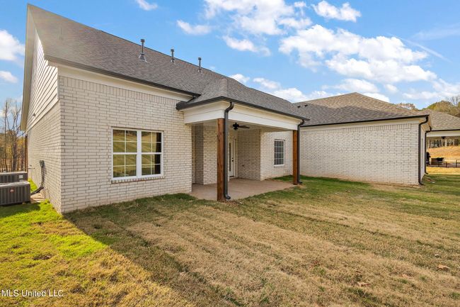 Back patio | Image 31