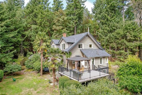 154 High Hill Rd, Salt Spring Island, BC, V8K2N6 | Card Image