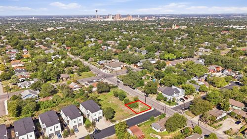 1006 Porter St, San Antonio, TX, 78210-2524 | Card Image