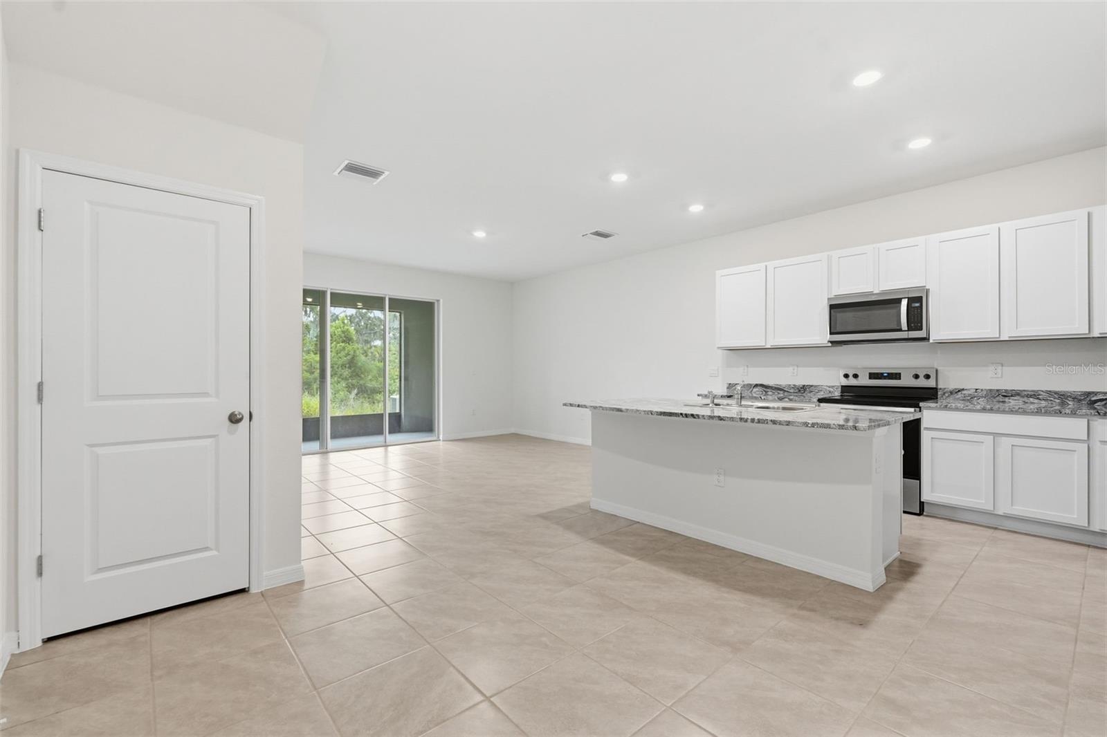 Residential in WIMAUMA 2