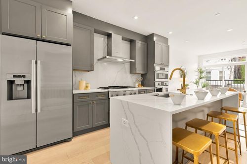 1-118 Thomas St Nw, WASHINGTON, DC, 20001-1637 | Card Image