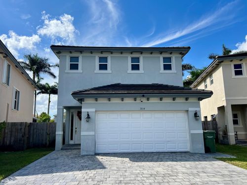 3114 Se 3rd Dr, Homestead, FL, 33033-7217 | Card Image