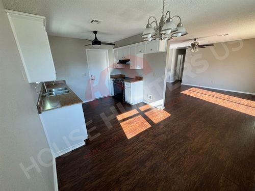 920 Nw 104th St, Oklahoma City, OK, 73114-5529 | Card Image