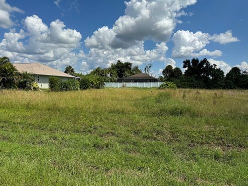 139 Sesame Rd W, ROTONDA WEST, FL, 33947-2435 | Card Image