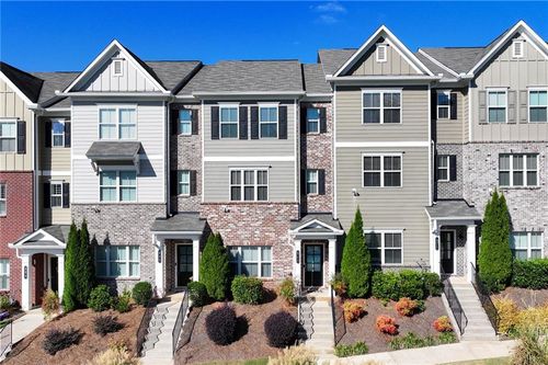 812 Caldwell Cir, Marietta, GA, 30060-2215 | Card Image