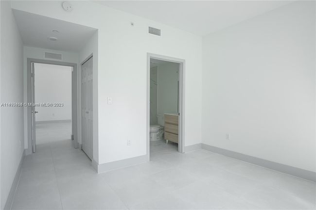 202 - 519 Sw 5th Ave, Condo with 2 bedrooms, 2 bathrooms and null parking in Miami FL | Image 7