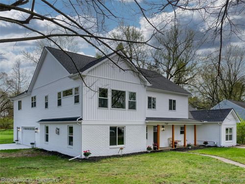 7369 Sweetbriar, West Bloomfield, MI, 48324-2553 | Card Image