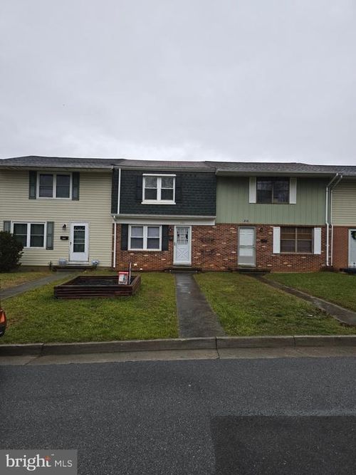 216 Cameron St, BERRYVILLE, VA, 22611-1142 | Card Image