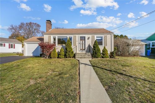 172 Poplar Drive, Cranston, RI, 02920 | Card Image