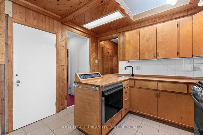 344 Vancouver St, House other with 3 bedrooms, 2 bathrooms and 6 parking in London ON | Image 9