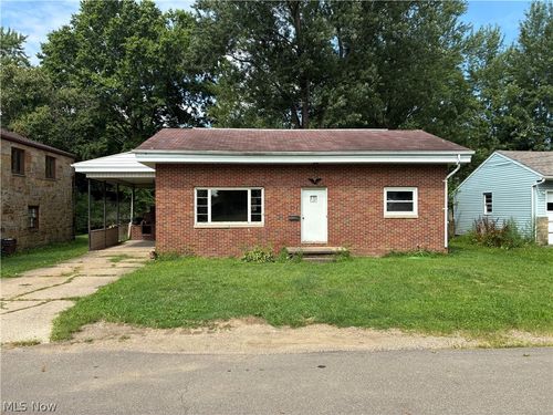 315 Gnau Ave Sw, Massillon, OH, 44646-3971 | Card Image