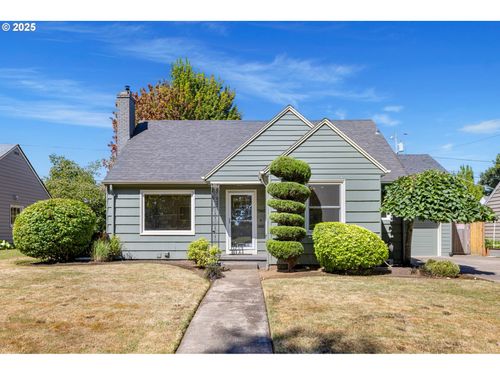 7065 N Woolsey Ave, Portland, OR, 97203-4780 | Card Image