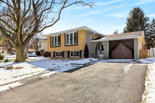36 Hanover Pl, Hamilton, ON, L8K5X6 | Card Image