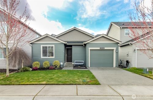 18408 Alpine Way E, Puyallup, WA, 98374-7801 | Card Image