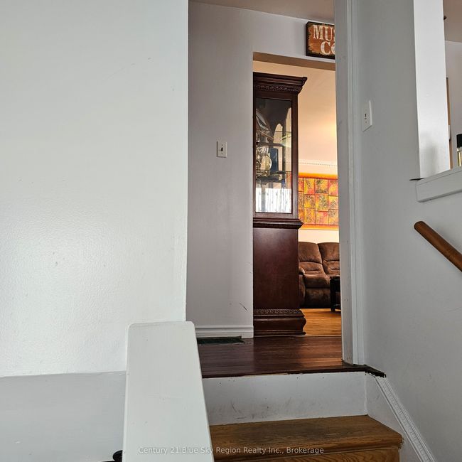 84 Gladstone Ave, House other with 4 bedrooms, 2 bathrooms and 5 parking in North Bay ON | Image 8