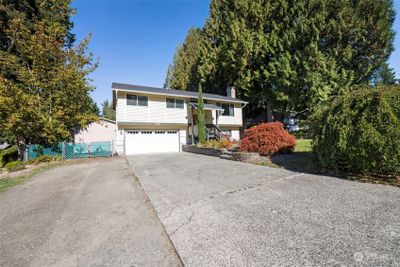 700 Nw Fairwood Way, House other with 3 bedrooms, 1 bathrooms and 2 parking in Bremerton WA | Image 2