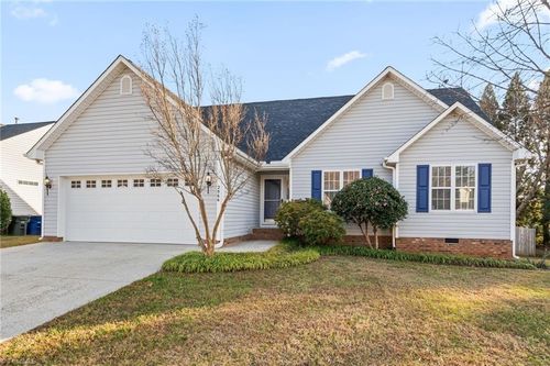 2866 Bridgeport Dr, Winston Salem, NC, 27103-5449 | Card Image