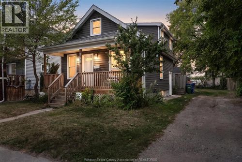 768 Mckay Ave, Windsor, ON, N9B2A1 | Card Image