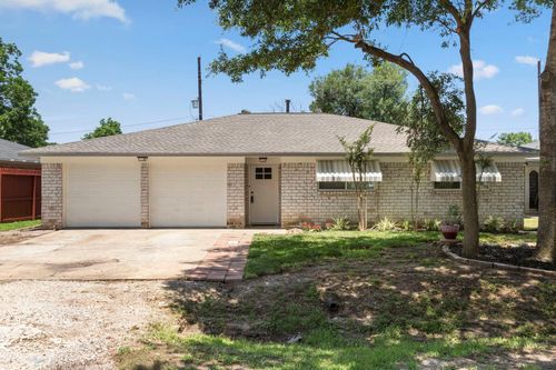 11030 Hayslip Ln, Houston, TX, 77041-5010 | Card Image