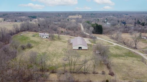 3200 Bayliss Dr, Oxford, MI, 48371-2113 | Card Image