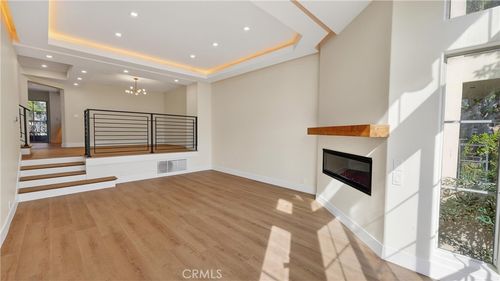 19282 Torreypines Cir, Huntington Beach, CA, 92648-5512 | Card Image