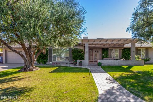 58 E Canterbury Ct, Phoenix, AZ, 85022-4204 | Card Image