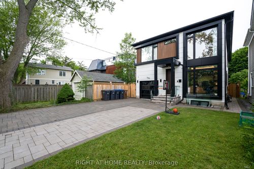 585 Montbeck Cres, Mississauga, ON, L5G1N9 | Card Image