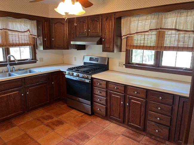 33 Prindle Ave, House other with 4 bedrooms, 1 bathrooms and null parking in Ansonia CT | Image 27