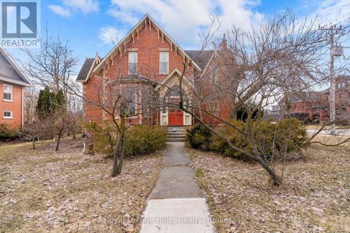 131 Huron St, Stratford, ON, N5A5S7 | Card Image