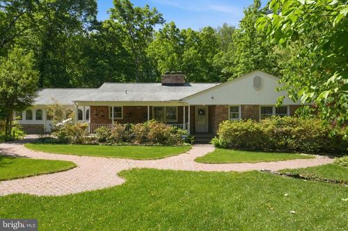3917 Malcolm Ct, Annandale, VA, 22003-1517 | Card Image