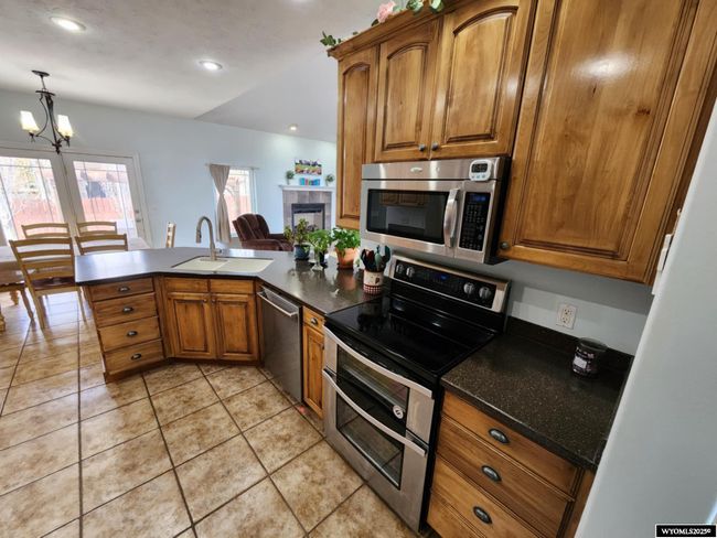 510 Oak Creek Dr, House other with 6 bedrooms, 3 bathrooms and null parking in Rock Springs WY | Image 8