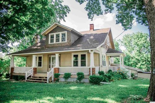 3321 State St, Quincy, IL, 62301-5725 | Card Image