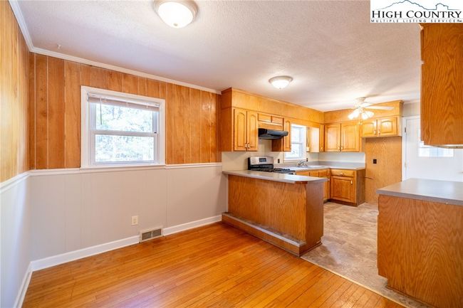 627 Saddle Mountain Church Rd, House other with 3 bedrooms, 1 bathrooms and null parking in Ennice NC | Image 36