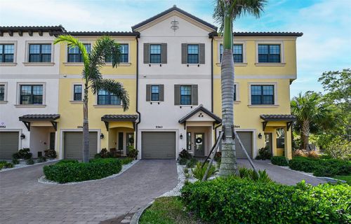 3-106-5560 Cannes Cir, SARASOTA, FL, 34231-4126 | Card Image