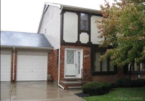 205 Pineview Ct, Saint Clair Shores, MI, 48081-1110 | Card Image