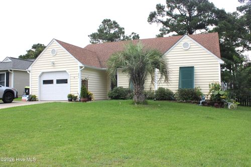606 Barbour Rd, Morehead City, NC, 28557-4906 | Card Image