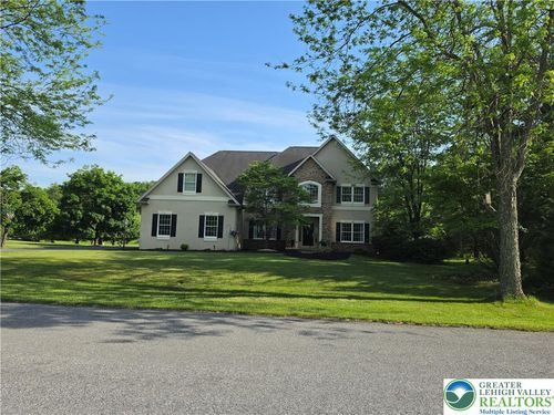 3805 Buck Hill Cir, Schnecksville, PA, 18078-3540 | Card Image