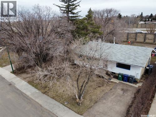 190 Carleton Dr, Saskatoon, SK, S7H4C1 | Card Image