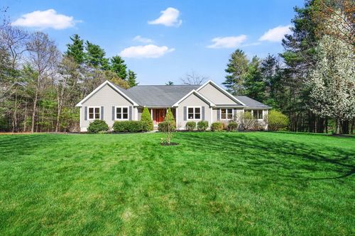 4 Deer Run, Holyoke, MA, 01040-9802 | Card Image